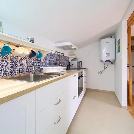 Apartament With Parking Space Baska, Krk - 19708 Baška